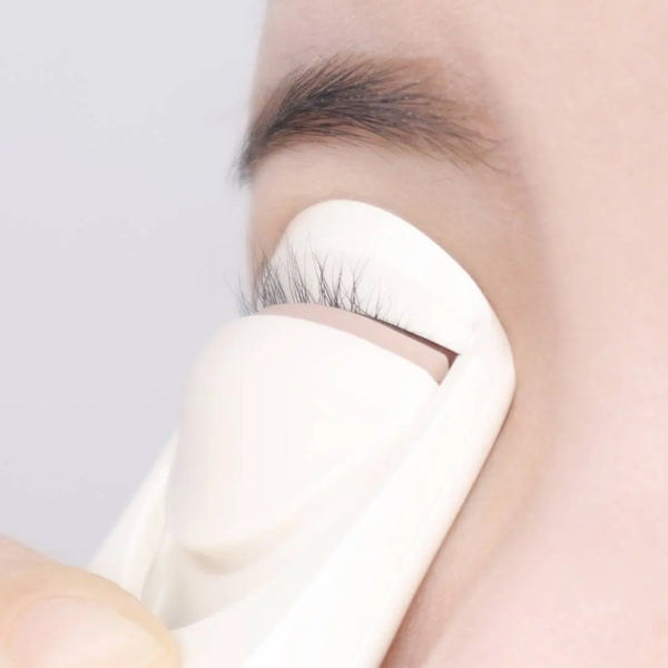🇰🇷🥇FILLIMILLI Heating Eyelash Curler Wide Fit فيليميلي جهاز تجعيد الرموش الحراري لرفع مثالي وسريع