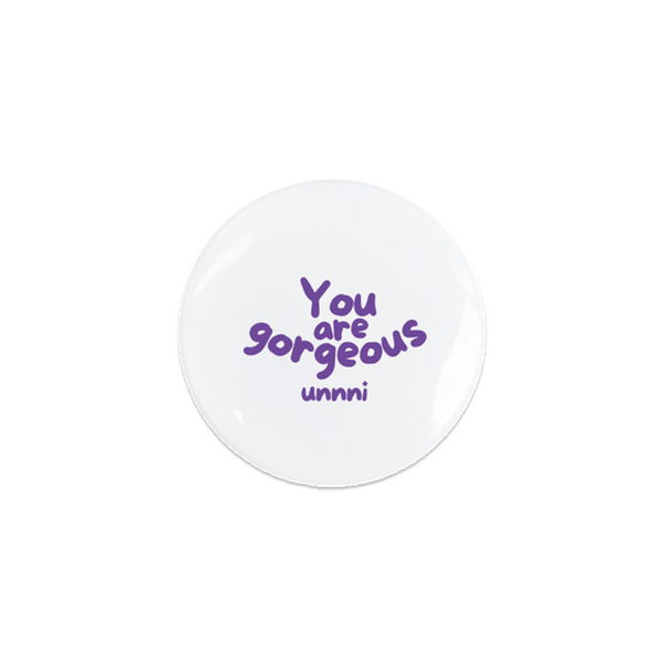 unnni Merchandise No.1 Mini Button Mirror مرآة زرّية صغيرة رقم 1 من unnni مرآة خفيفة وبسيطة ترافقك في كل مكان