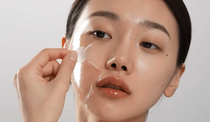 MEDICUBE Collagen Night Wrapping Mask قناع الكولاجين الليلي من ميديكيوب لعناية مرنة ومشرقة طوال الليل